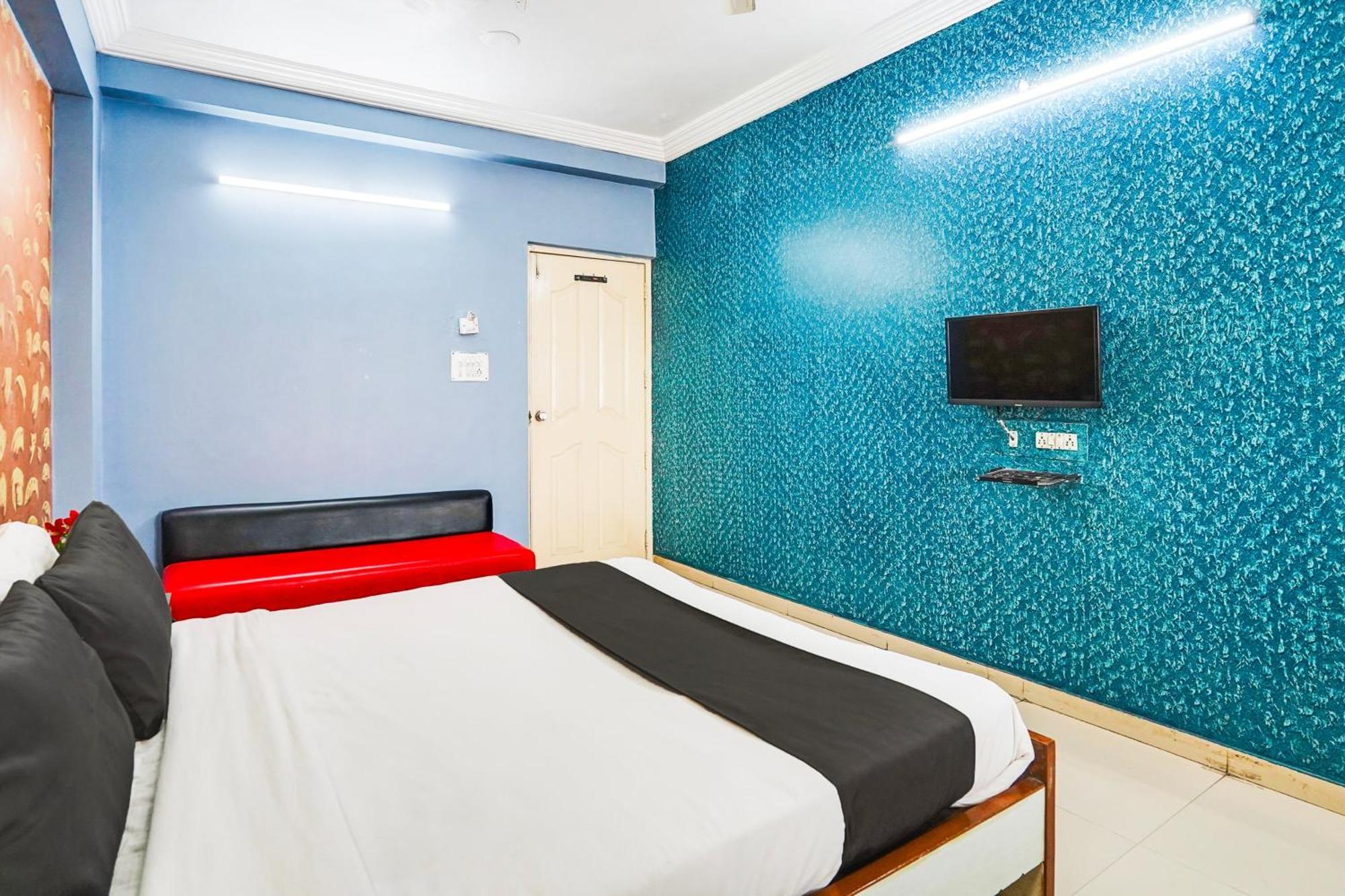 Hotel O Vibrant Residency Ahmedabad Bagian luar foto