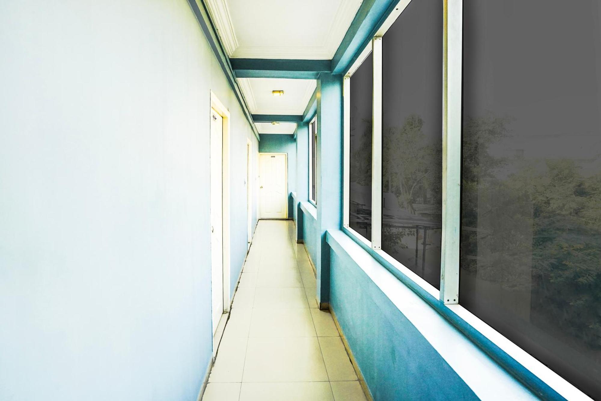 Hotel O Vibrant Residency Ahmedabad Bagian luar foto