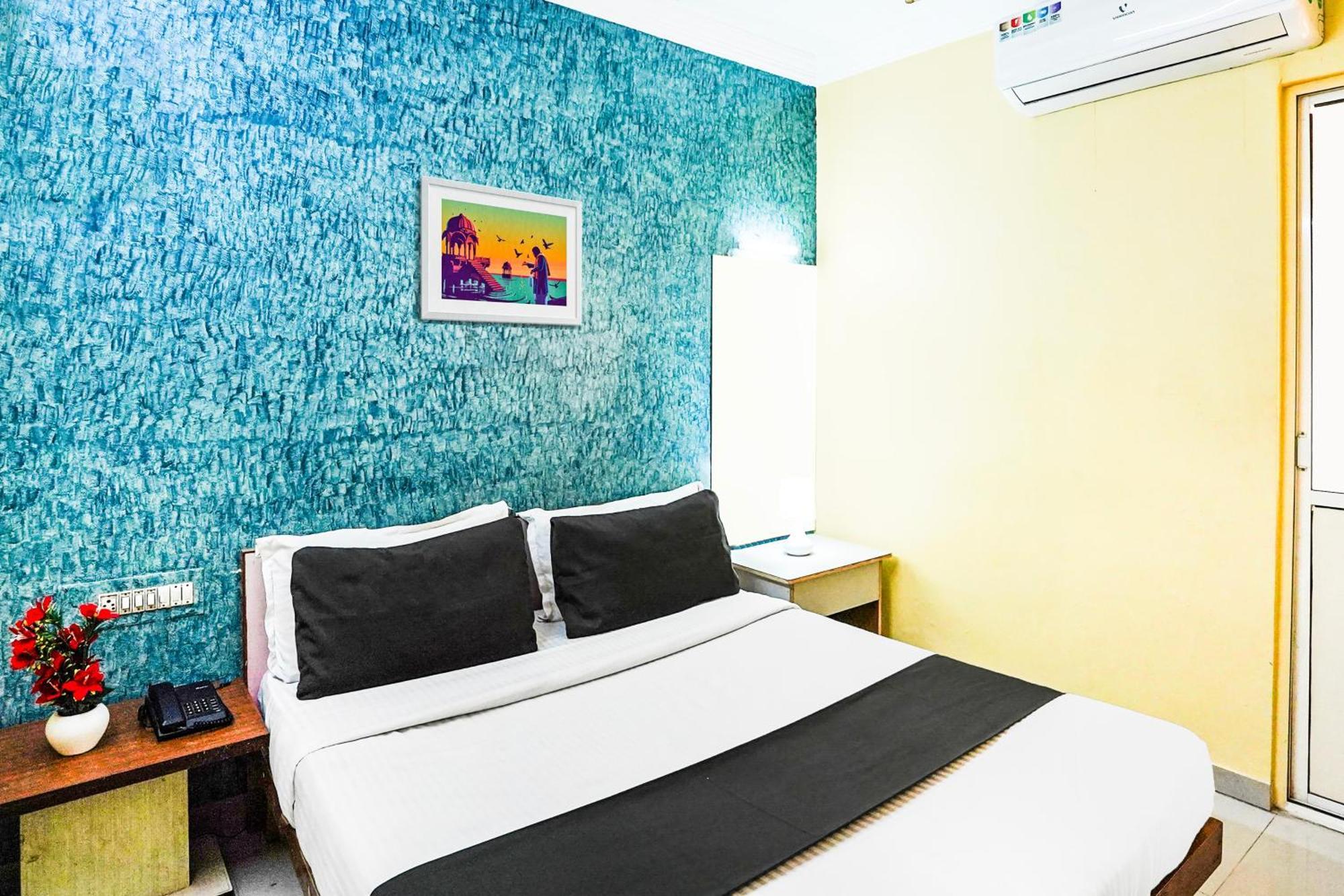 Hotel O Vibrant Residency Ahmedabad Bagian luar foto