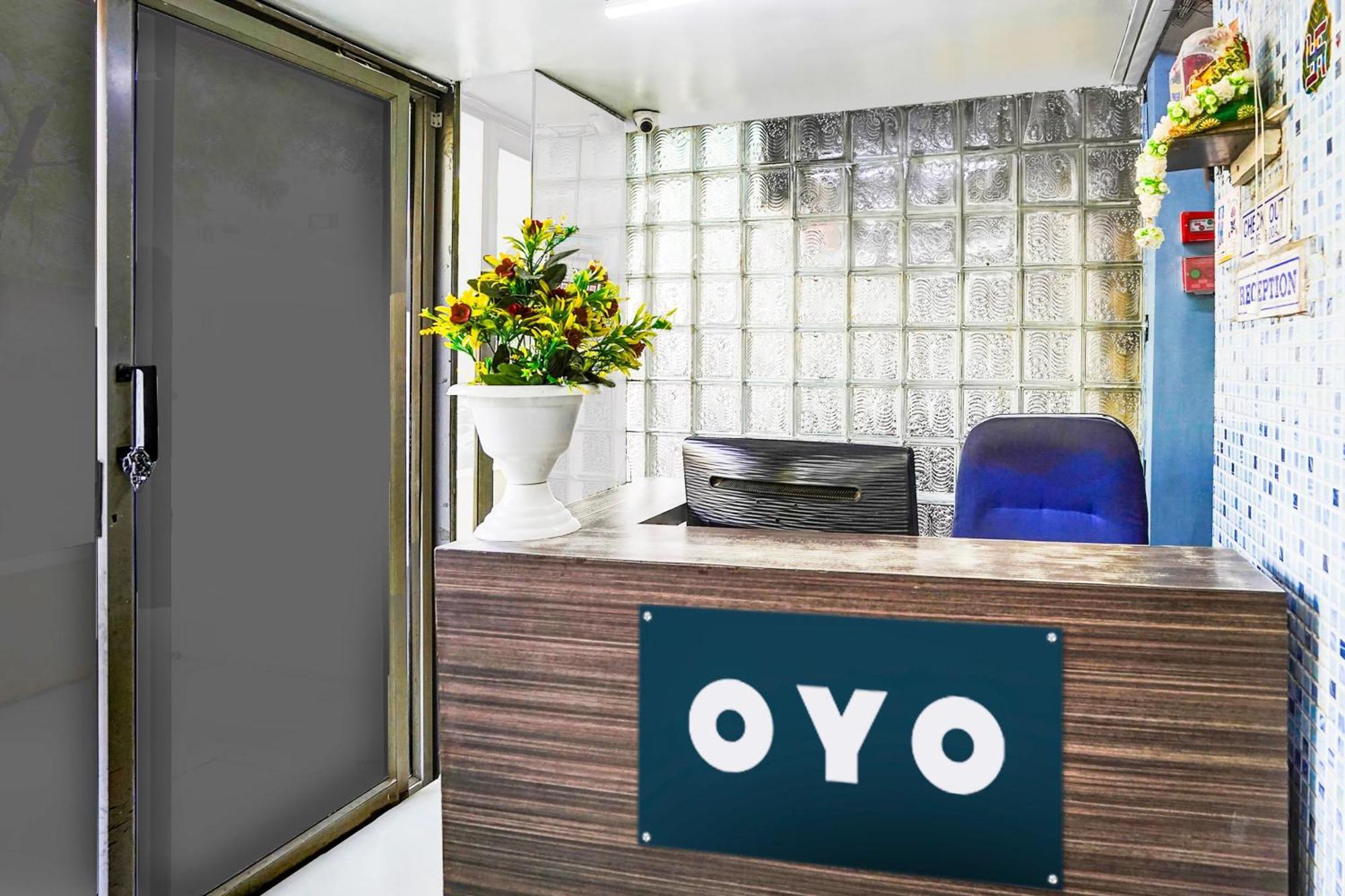 Hotel O Vibrant Residency Ahmedabad Bagian luar foto