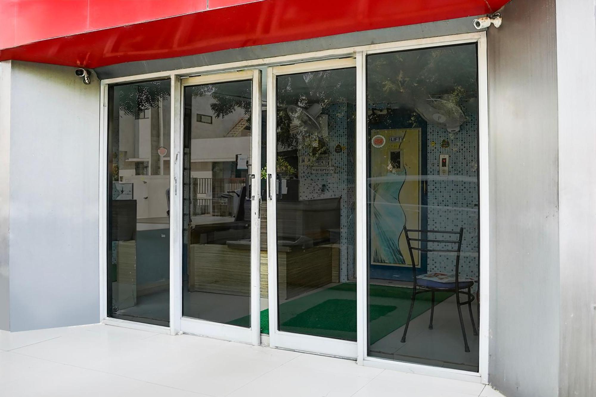 Hotel O Vibrant Residency Ahmedabad Bagian luar foto