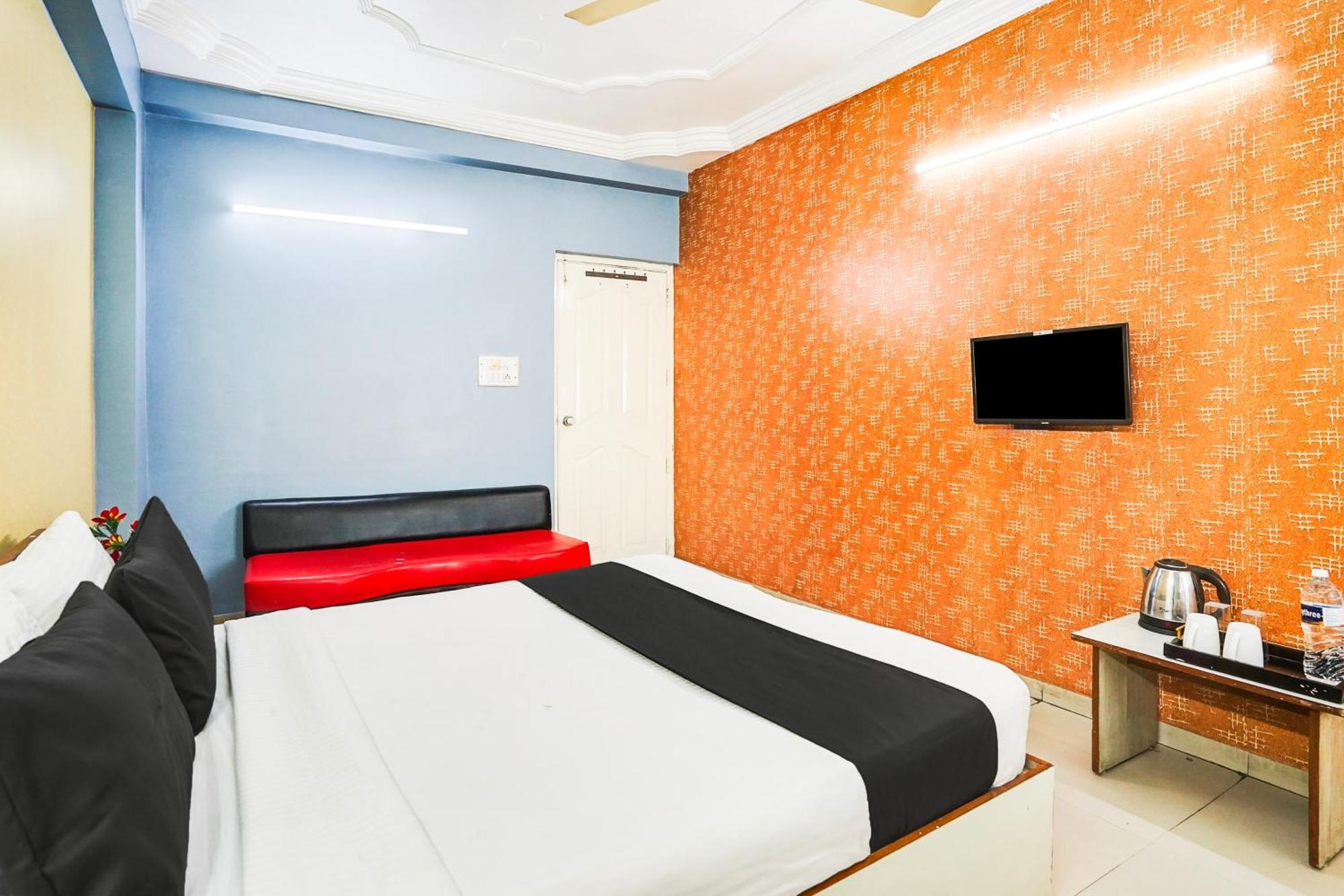 Hotel O Vibrant Residency Ahmedabad Bagian luar foto