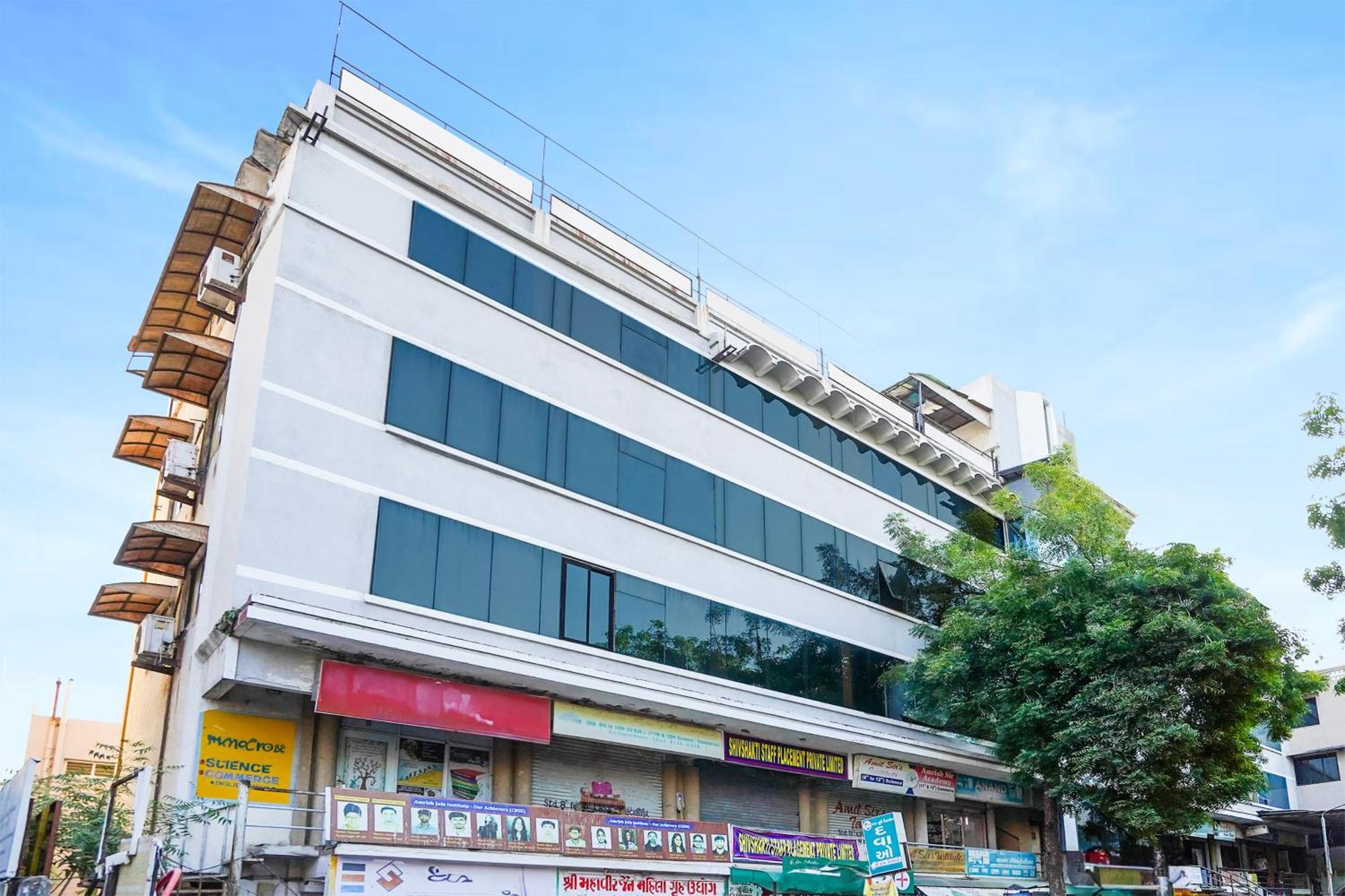 Hotel O Vibrant Residency Ahmedabad Bagian luar foto